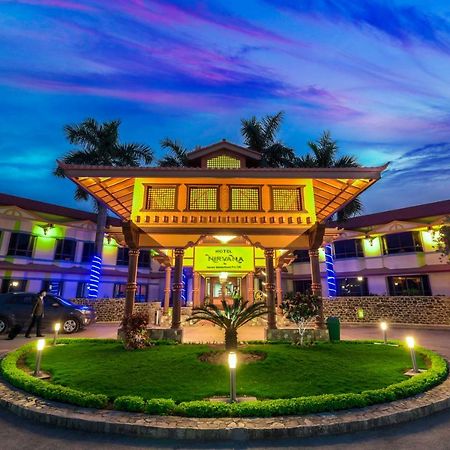 Hotel Nirvana Siddharthanagar ภายนอก รูปภาพ