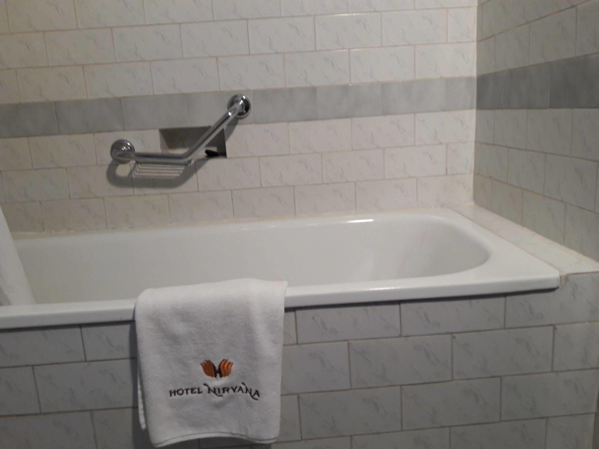 Hotel Nirvana Siddharthanagar ภายนอก รูปภาพ