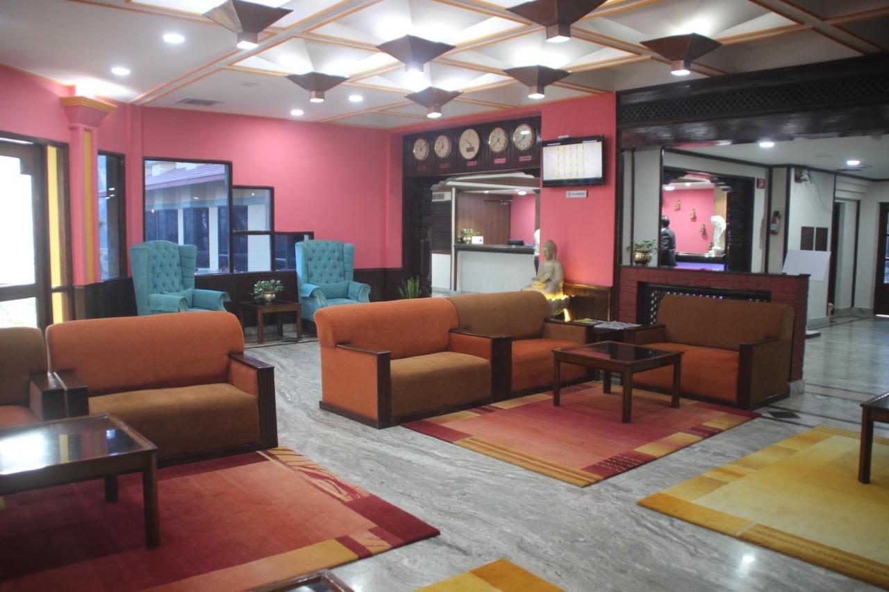Hotel Nirvana Siddharthanagar ภายนอก รูปภาพ
