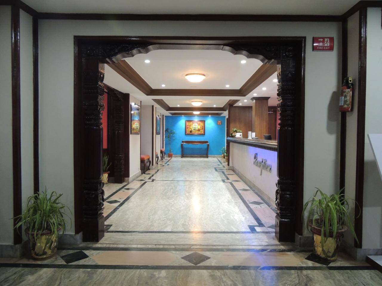 Hotel Nirvana Siddharthanagar ภายนอก รูปภาพ