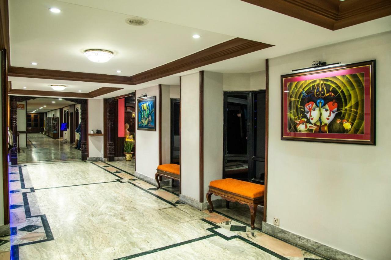 Hotel Nirvana Siddharthanagar ภายนอก รูปภาพ